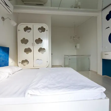 元素套房酒店 3*